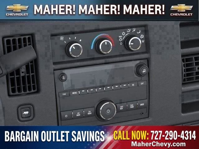 2025 Chevrolet Express Cutaway 3500 1WT