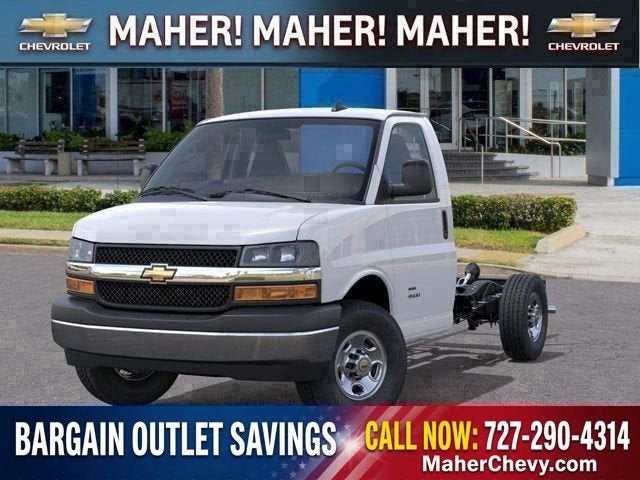 2025 Chevrolet Express Cutaway 3500 1WT