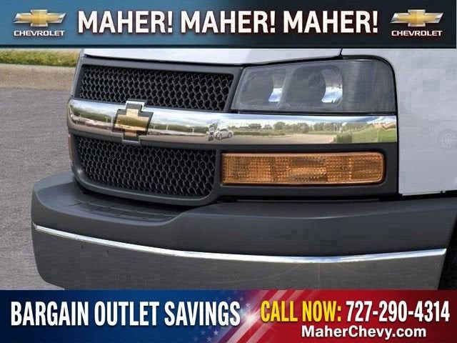2025 Chevrolet Express Cutaway 3500 1WT