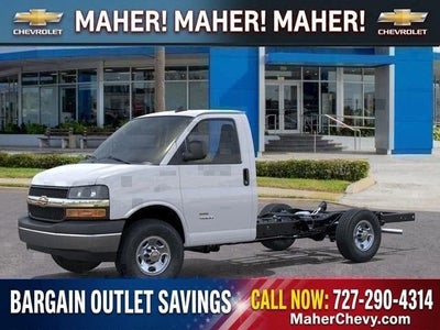2025 Chevrolet Express Cutaway 3500 1WT