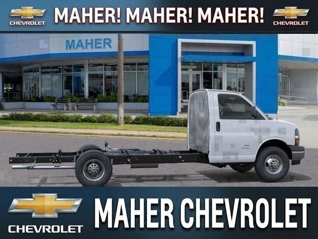 2025 Chevrolet Express Cutaway 3500 1WT