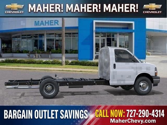 2025 Chevrolet Express Cutaway 3500 1WT