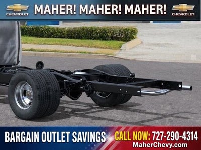 2025 Chevrolet Express Cutaway 3500 1WT