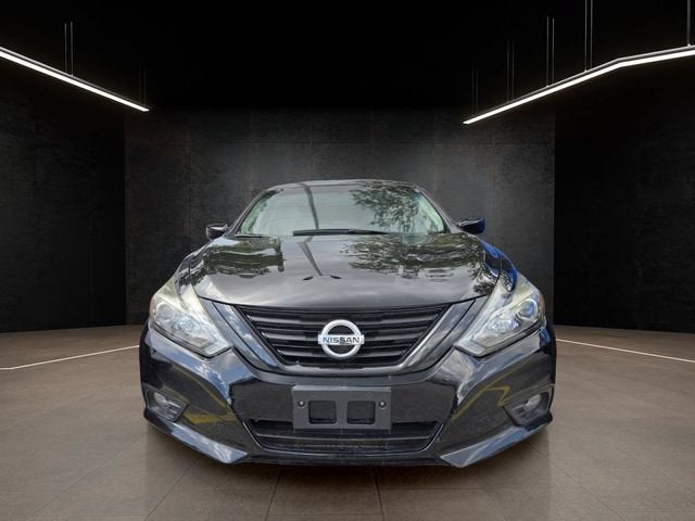 2018 Nissan Altima 2.5 SR image 2