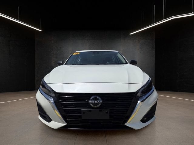 2025 Nissan Altima SV image 2