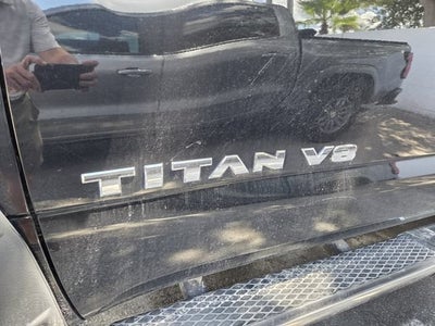 2018 Nissan TITAN SV