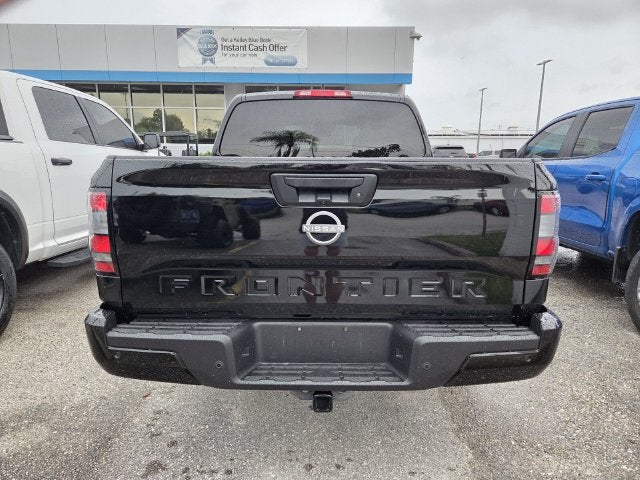 2025 Nissan Frontier Crew Cab SV 4x2