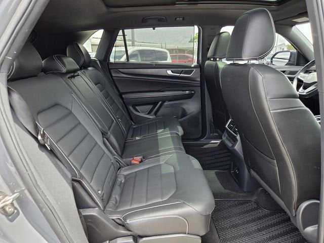 2024 Volkswagen Atlas Cross Sport 2.0T SEL R-Line