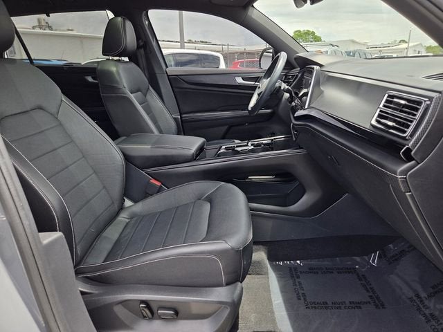 2024 Volkswagen Atlas Cross Sport 2.0T SEL R-Line