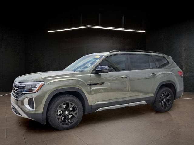 2025 Volkswagen Atlas 2.0T Peak Edition image 3