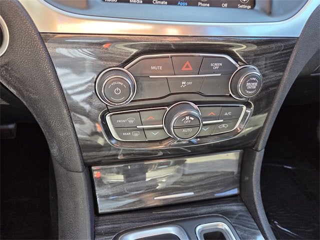 2019 Chrysler 300 Touring