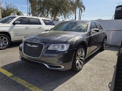 2019 Chrysler 300 Touring