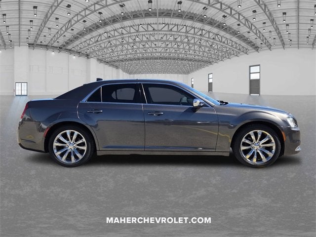 2019 Chrysler 300 Touring