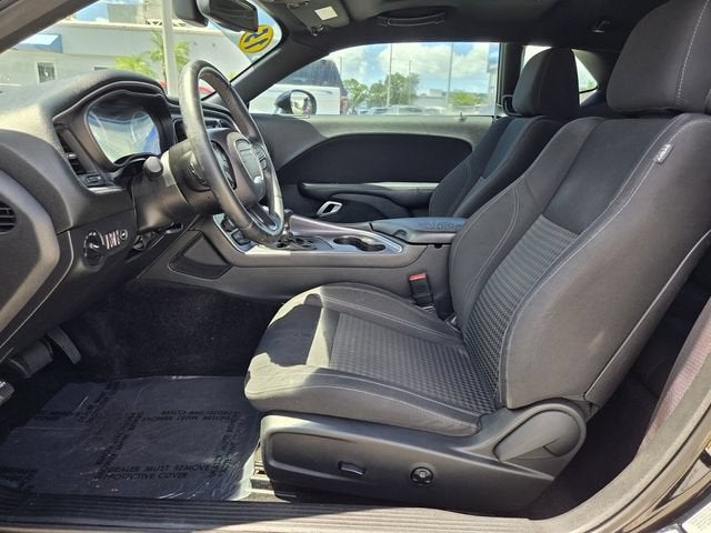 2015 Dodge Challenger SXT