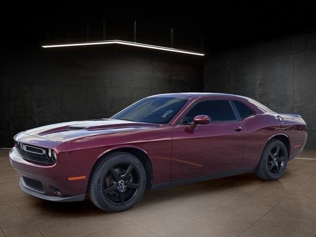 2019 Dodge Challenger SXT image 3