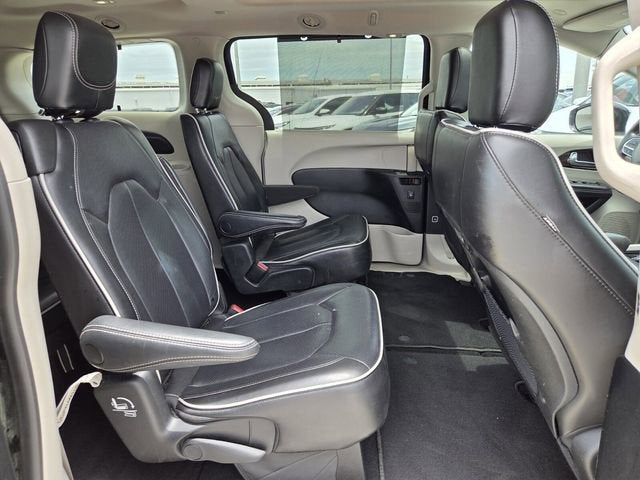 2023 Chrysler Pacifica Limited image 20