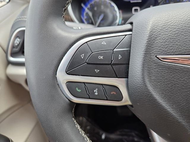 2023 Chrysler Pacifica Limited image 33