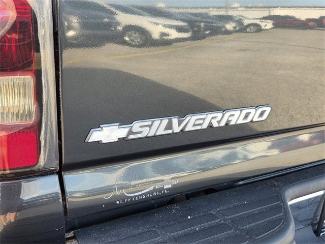 2004 Chevrolet Silverado 1500 LS