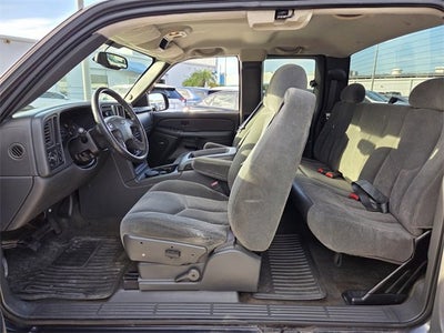2004 Chevrolet Silverado 1500 LS