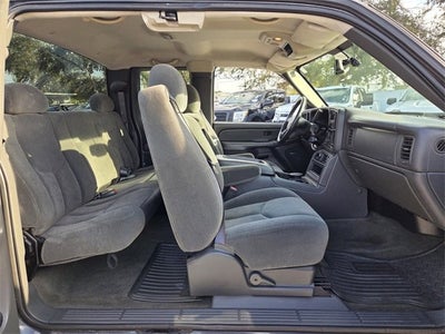 2004 Chevrolet Silverado 1500 LS