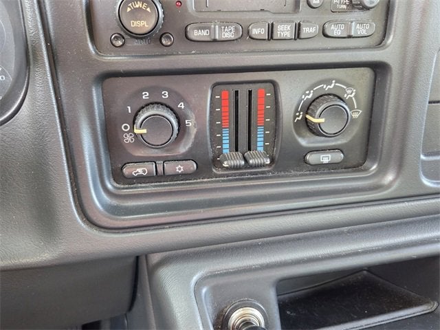 2004 Chevrolet Silverado 1500 LS