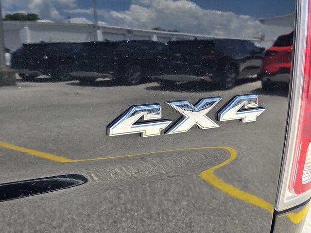 2018 RAM 3500 Laramie Crew Cab 4x4 8' Box