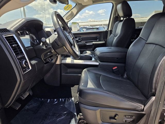 2018 RAM 3500 Laramie Crew Cab 4x4 8' Box