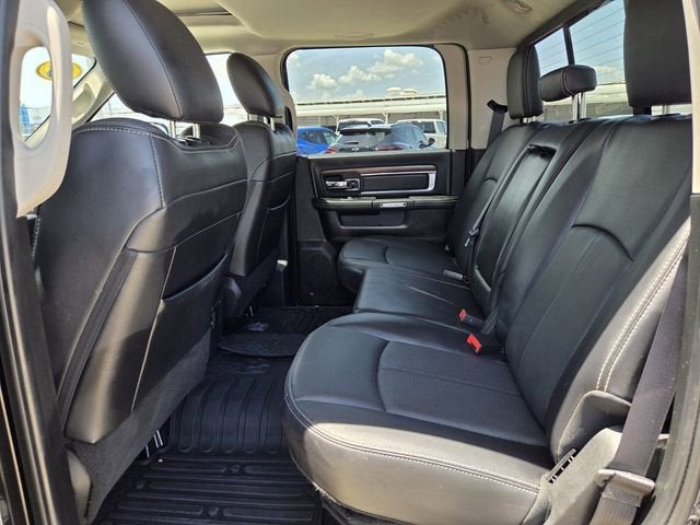 2018 RAM 3500 Laramie Crew Cab 4x4 8' Box