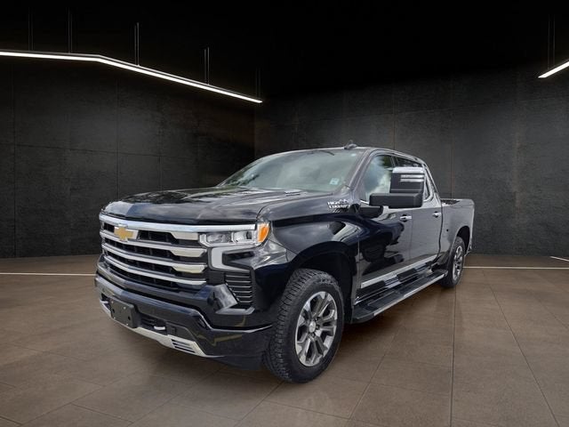 2025 Chevrolet Silverado 1500 High Country image 3