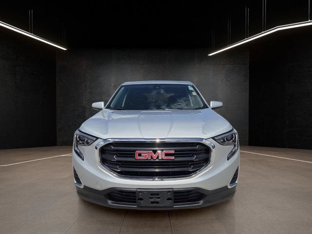 2020 GMC Terrain SLE image 2