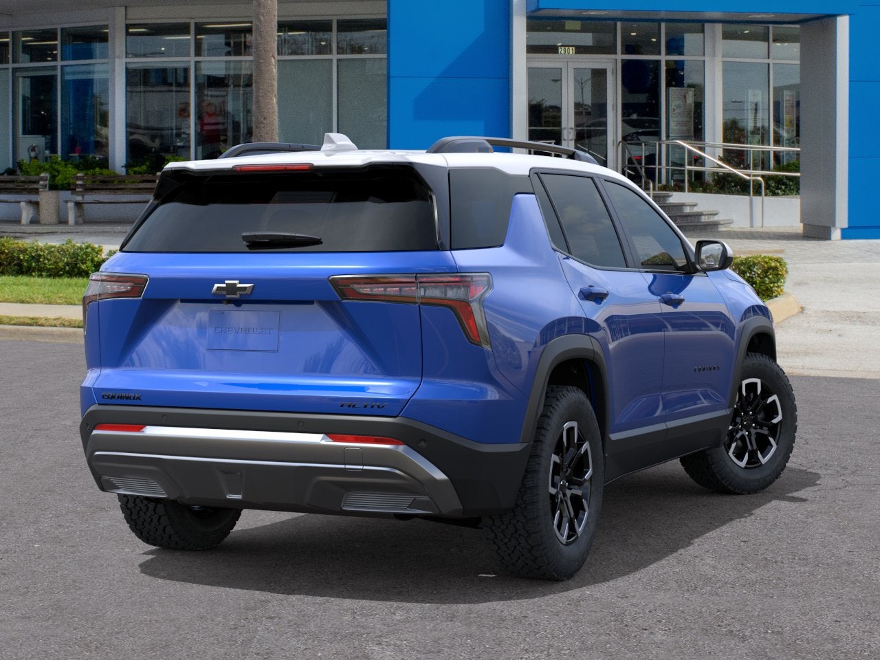 2027 Chevrolet Equinox FWD ACTIV image 4