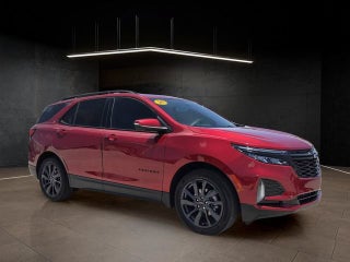 2024 Chevrolet Equinox LT image 2