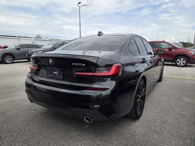 2022 BMW 3 Series 330e