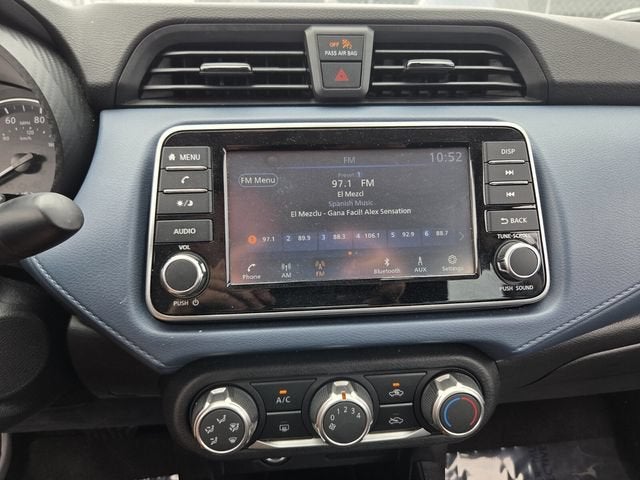 2025 Nissan Versa SV