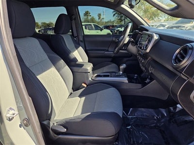 2022 Toyota Tacoma 4WD SR5