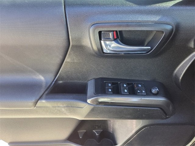 2022 Toyota Tacoma 4WD SR5