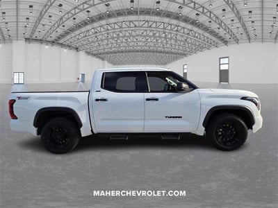 2022 Toyota Tundra 2WD SR5