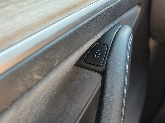 2021 Tesla Model 3 Standard Range Plus Rear-Wheel Drive