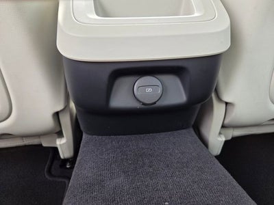 2024 Volvo S60 Plus Dark Theme