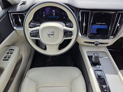 2024 Volvo S60 Plus Dark Theme