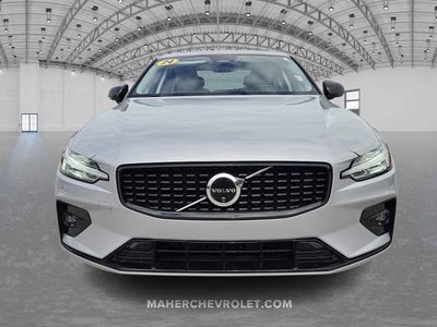 2024 Volvo S60 Plus Dark Theme