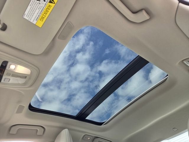 2024 Volvo S60 Plus Dark Theme