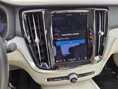 2024 Volvo S60 Plus Dark Theme