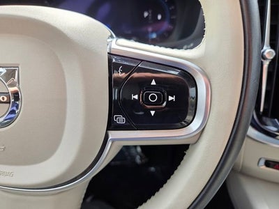 2024 Volvo S60 Plus Dark Theme