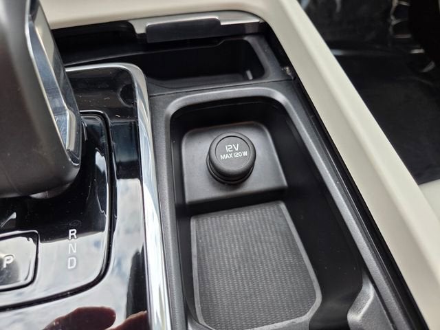 2024 Volvo S60 Plus Dark Theme