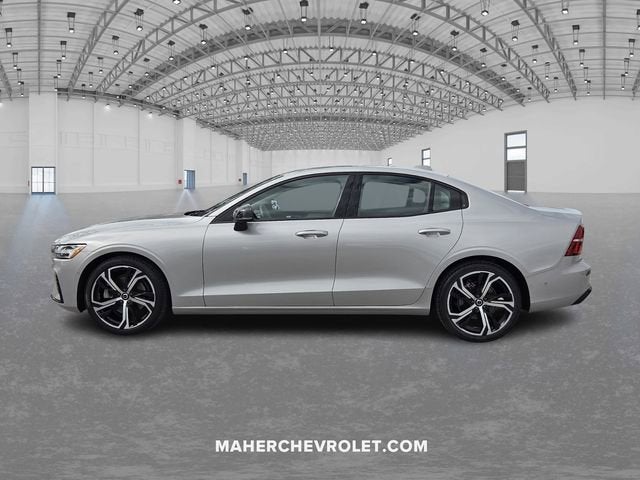 2024 Volvo S60 Plus Dark Theme
