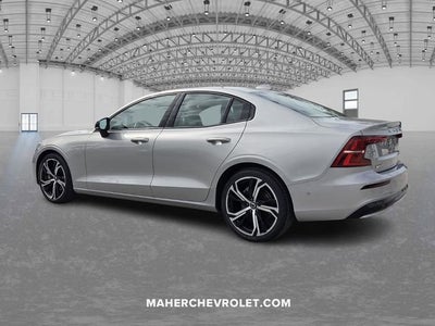2024 Volvo S60 Plus Dark Theme