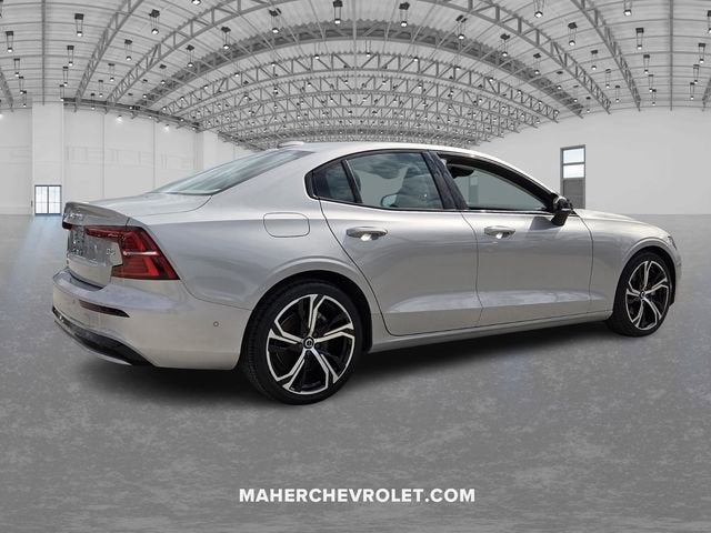 2024 Volvo S60 Plus Dark Theme