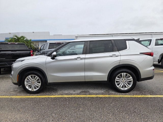 2022 Mitsubishi Outlander ES 2.5 2WD