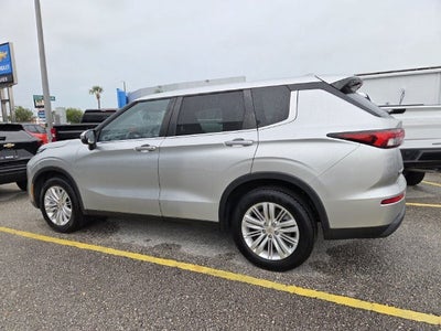 2022 Mitsubishi Outlander ES 2.5 2WD